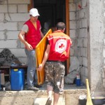 CRUCEA ROŞIE BACĂU CONTINUĂ SĂ SPRIJINE VICTIMELE  INUNDAŢIILOR DIN BACĂU